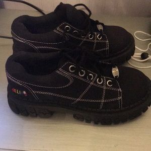 Delia’s chunky black shoes